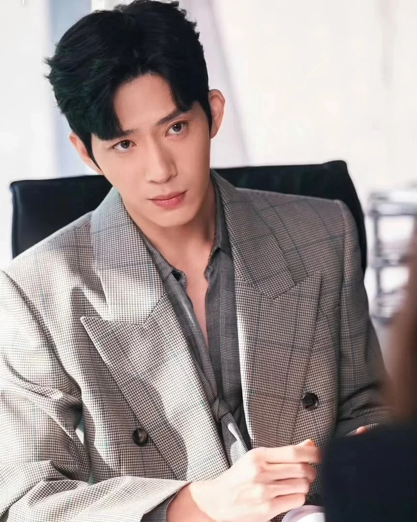 Từ vai CEO đến hiện tượng: cú bứt phá của Jing Boran