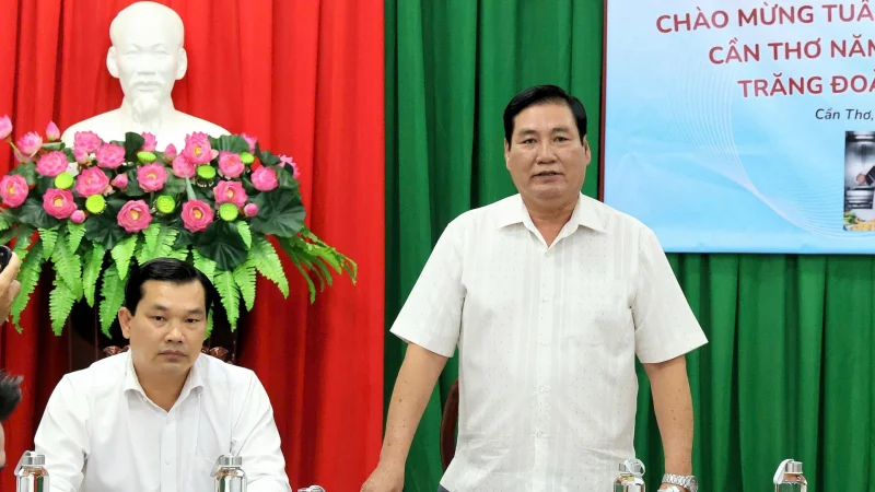 Huyền thoại ẩm thực Martin Yan sắp mang 'Yan Can Cook' đến Cần Thơ: Điều gì chờ đợi du khách?