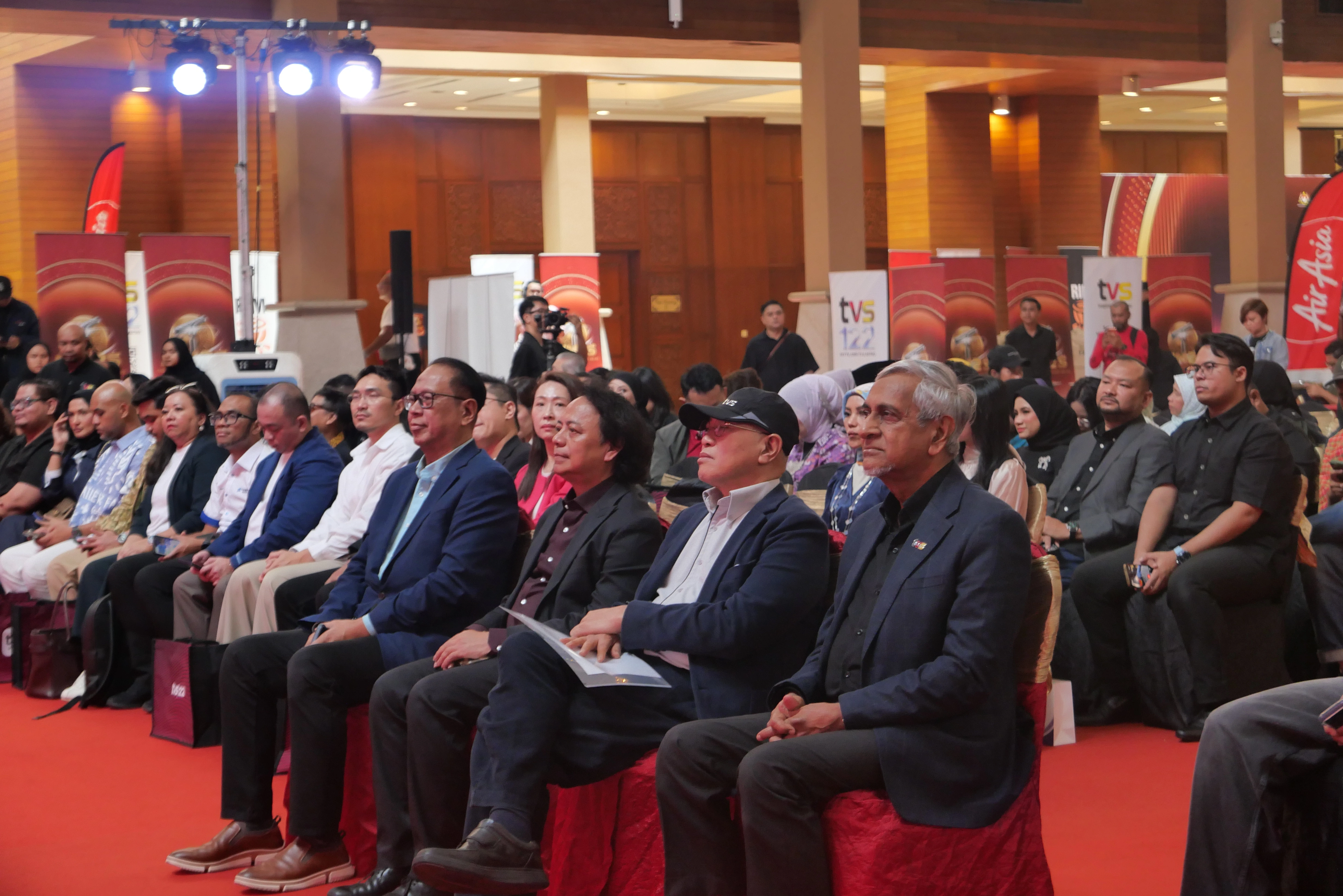 AIM25 Mengangkat Muzik Berteraskan Budaya di Kuching
