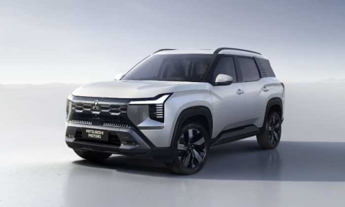Mitsubishi tháng 9: Xpander Cross giảm 95 triệu, toàn dòng xe hỗ trợ trước bạ