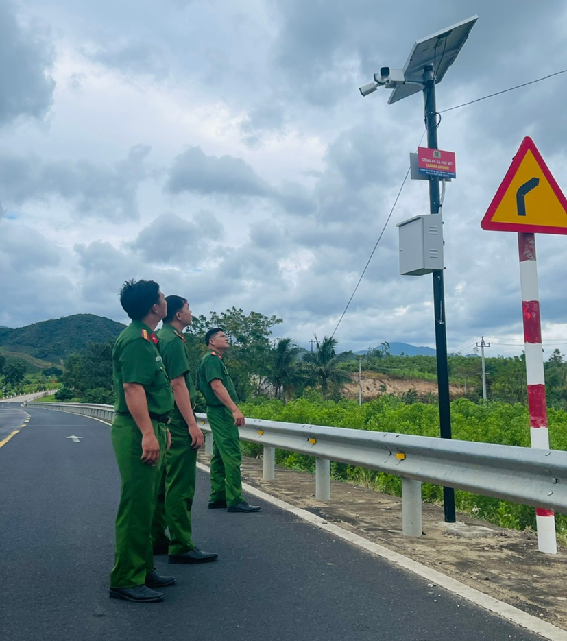 Mạng lưới camera an ninh cộng đồng: khi làng quê tự nguyện trở thành “mắt thần”
