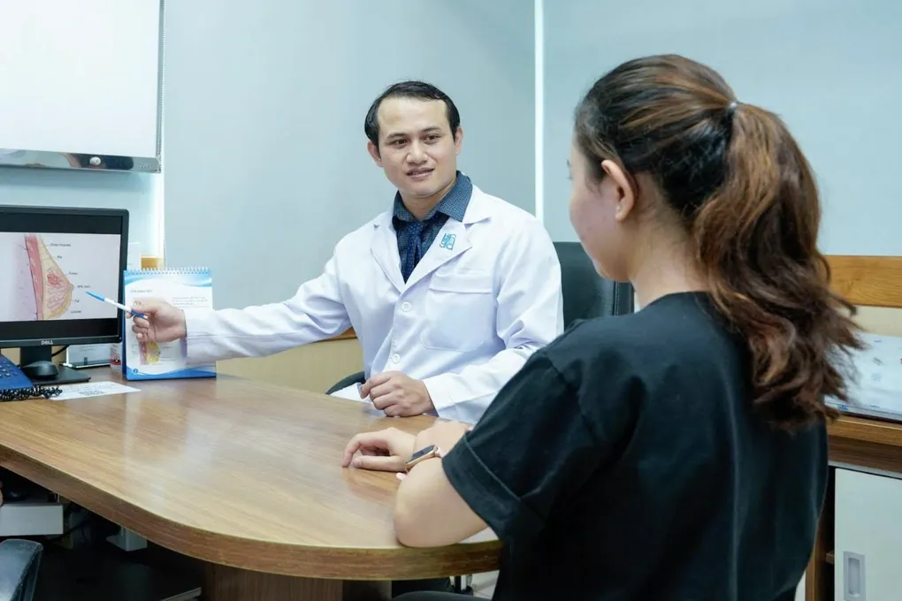Tái tạo vú sau ung thư: Hành trình trở lại cuộc sống bình thường