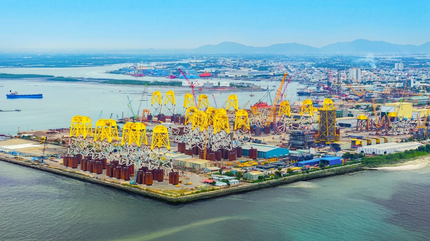 Petrovietnam tiên phong điện gió ngoài khơi: Bước ngoặt từ dầu khí sang năng lượng tái tạo