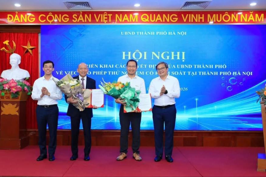 Hà Nội mở sandbox cho xe tự hành và robot giao hàng