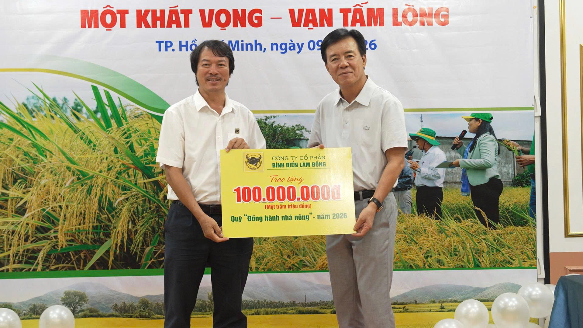 Doanh nghiệp rót hàng chục tỷ đồng học bổng cho học sinh khó khăn