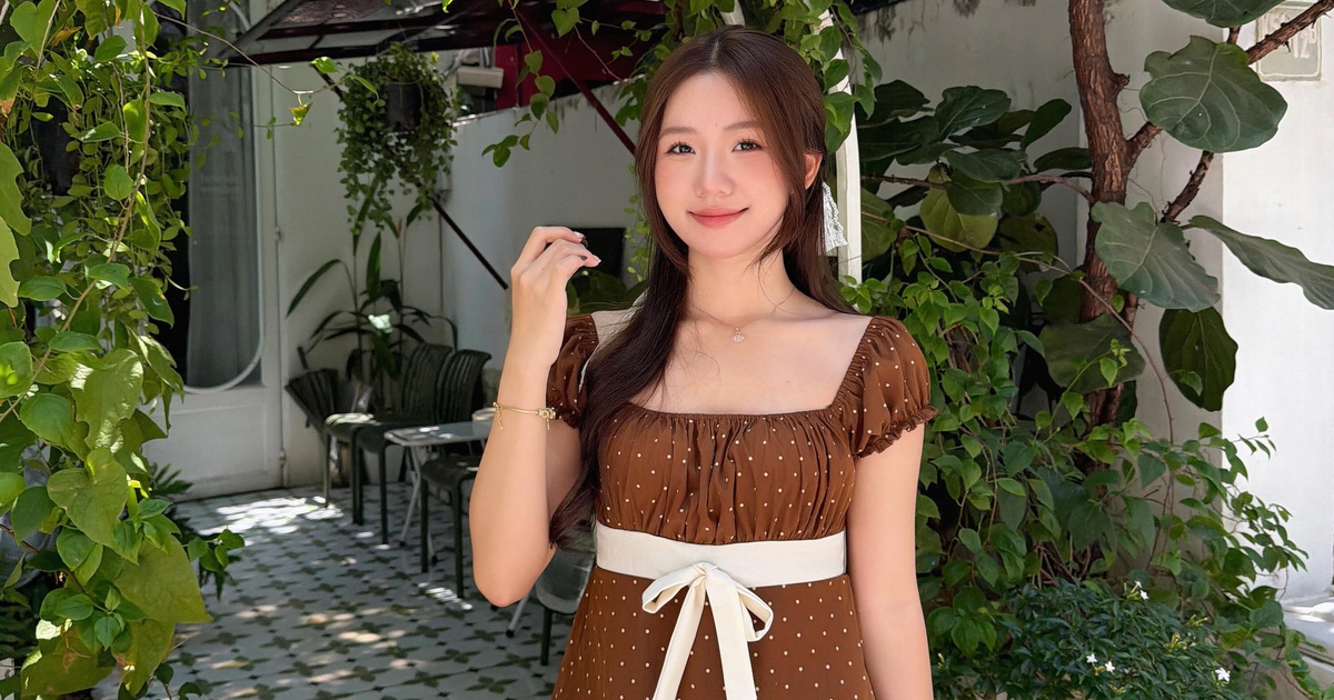 Chọn kiểu cổ áo thông minh để che khuyết điểm và tôn dáng