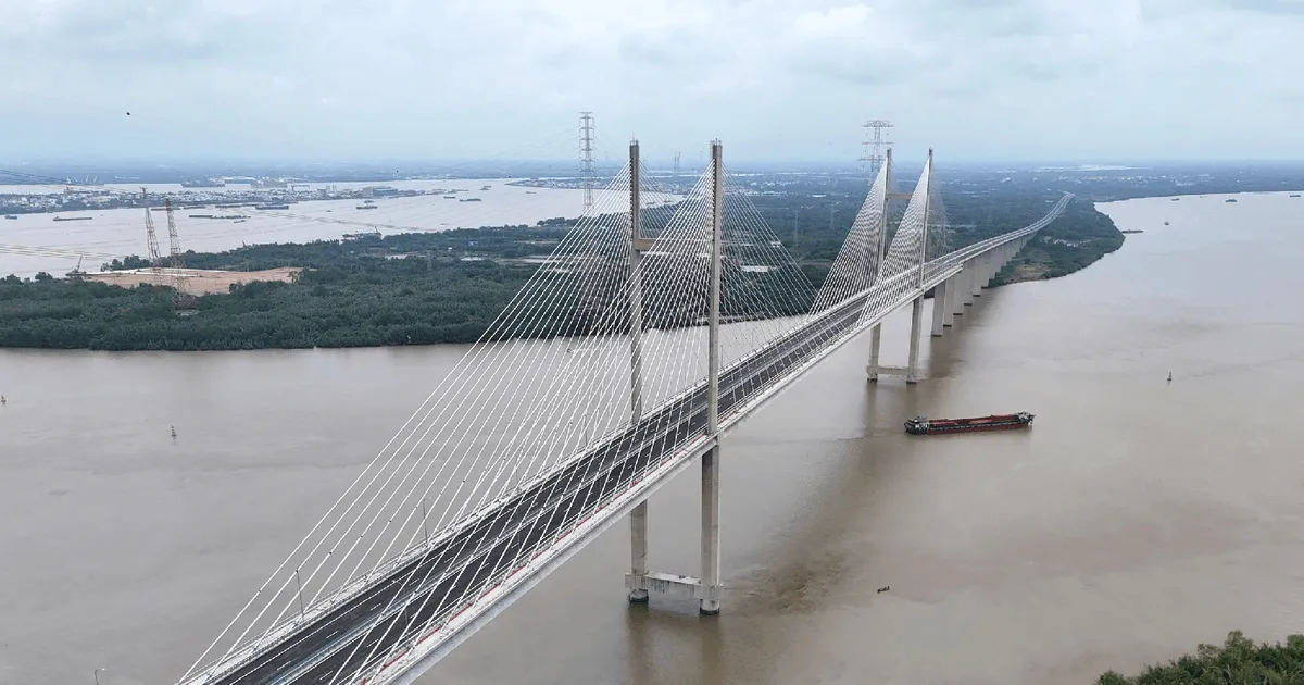 Cầu dây văng cao nhất sắp thông xe, mở lối đến siêu sân bay Long Thành