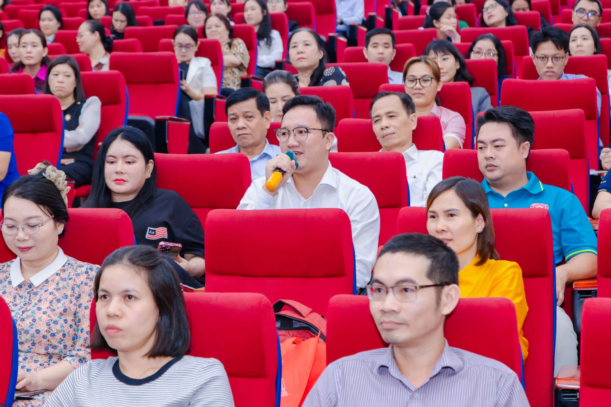 Hơn 700 giáo viên được tập huấn hỗ trợ tâm lý học sinh: Từ phát hiện sớm đến can thiệp hiệu quả