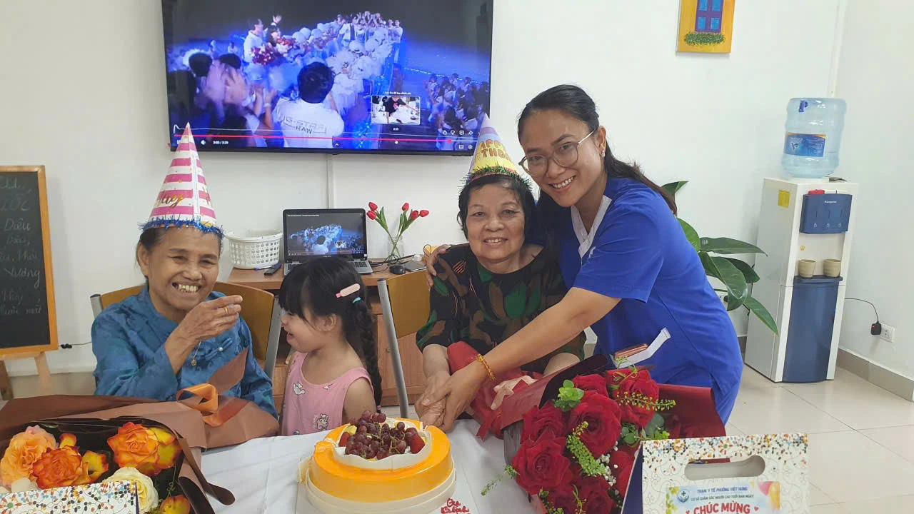 Các chương trình thể dục cộng đồng cho người cao tuổi: từ “đi lớp” đến sống khỏe và kết nối