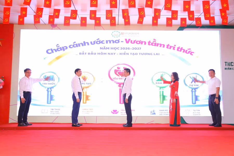 Phòng học STEM: Khi lễ khai giảng trở thành giờ thực hành khoa học