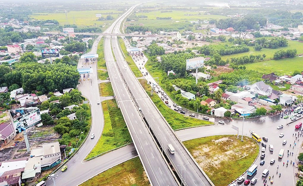 TP. Hồ Chí Minh nâng cấp hạ tầng giao thông để mở rộng không gian phát triển