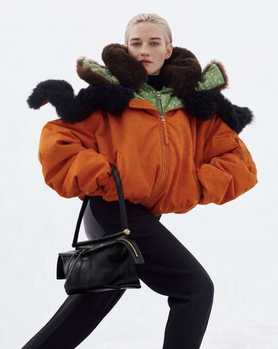 LOEWE Thu Đông: Khi thời trang cao cấp chạm đỉnh Mont Blanc