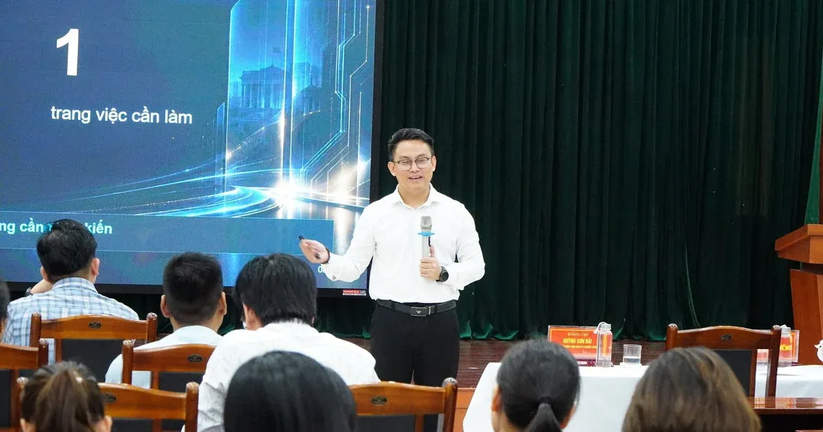 Chuyển đổi số tại cơ sở: khi cán bộ phường, xã học dùng AI công vụ