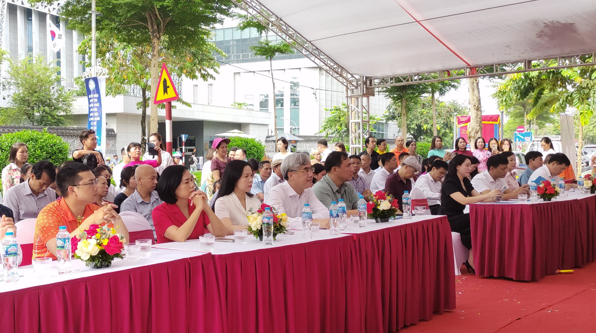 Từ xe bánh tráng vỉa hè đến thanh toán số: Ẩm thực đường phố bước vào kỷ nguyên mới