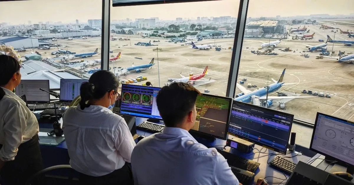 227 drone trong không phận hạn chế Tân Sơn Nhất: báo động đỏ an toàn bay