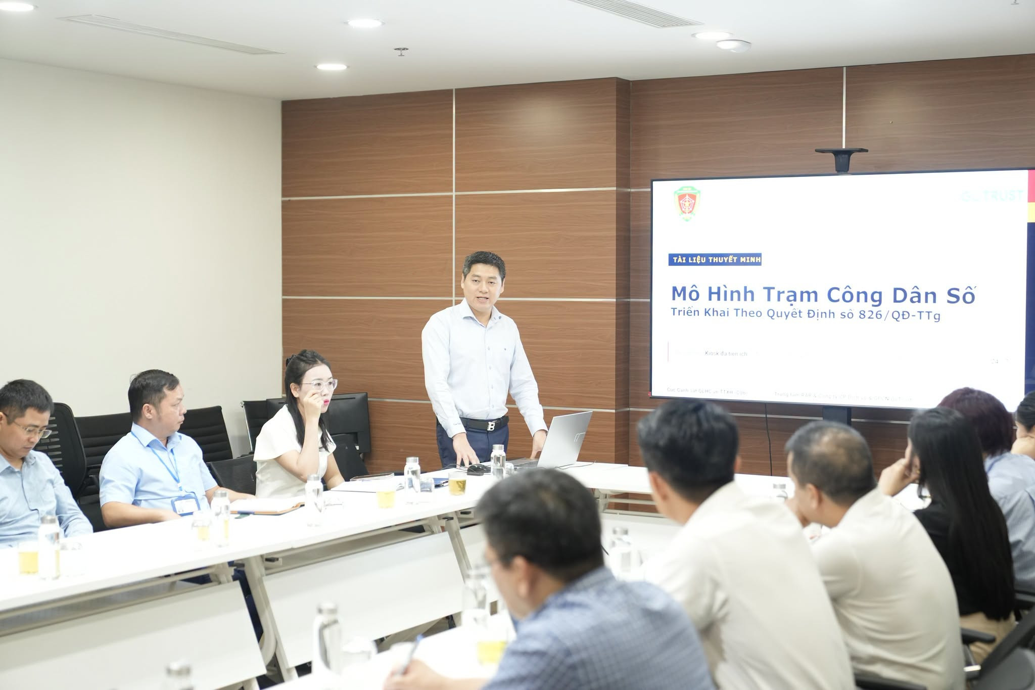 Kiosk thông minh và trạm công dân số: dịch vụ công xuống tận khu dân cư