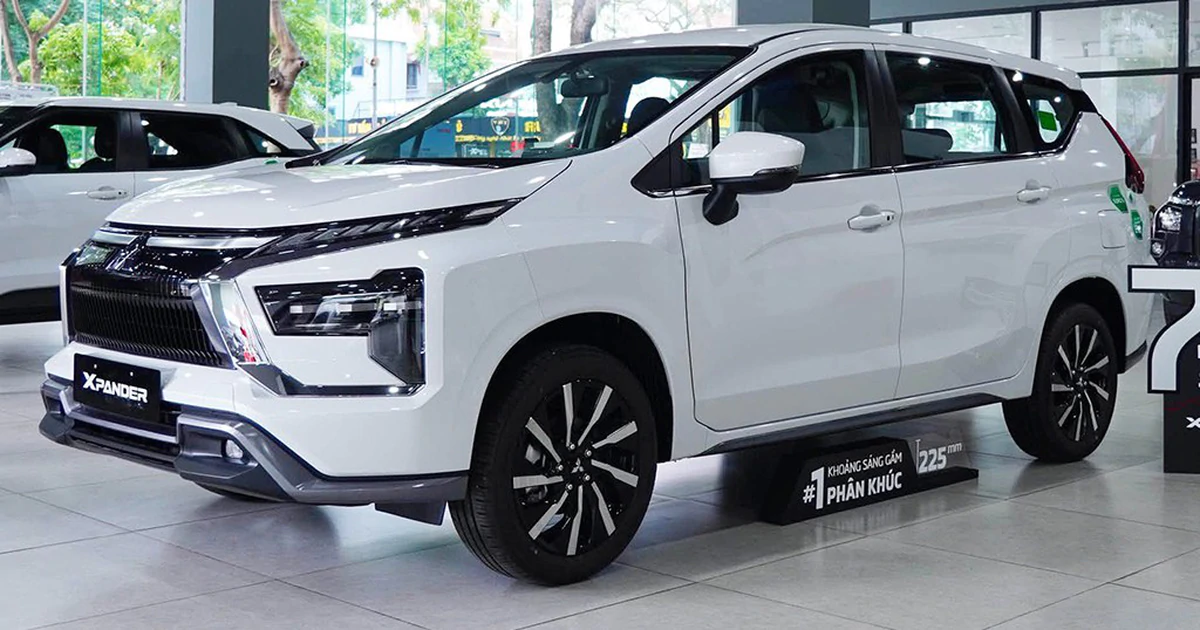 Mitsubishi Xpander giảm giá mạnh: Có đáng mua so với Innova Cross và Odyssey?