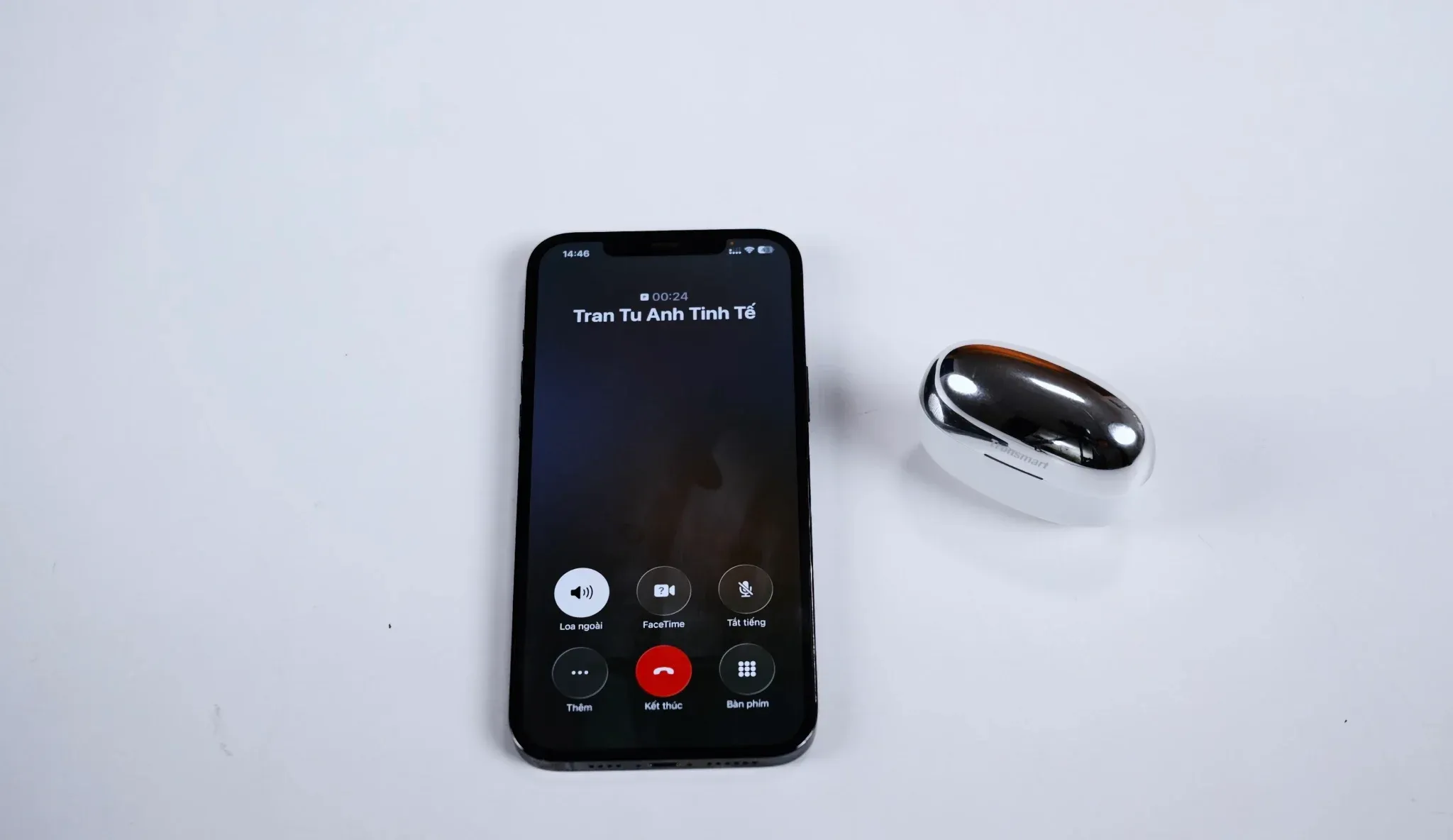 Tai nghe kẹp tai giá mềm: chọn mẫu nào để đeo cả ngày không mỏi?
