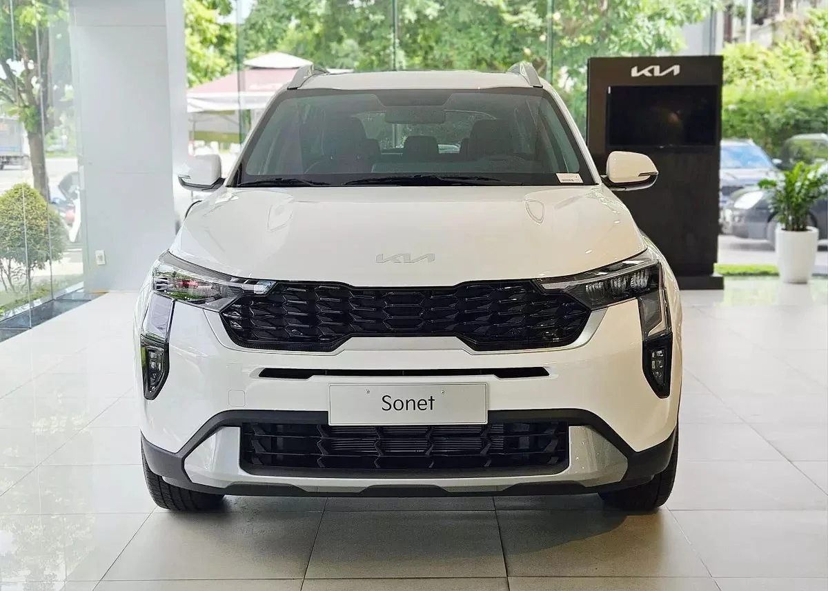 Kia giảm giá sâu: Sonet 450 triệu, Carnival tiết kiệm tới 70 triệu