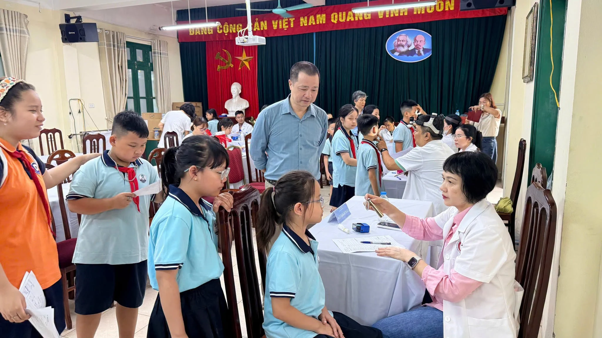 Hồ sơ sức khỏe điện tử học sinh: Từ dữ liệu đến chăm sóc chủ động