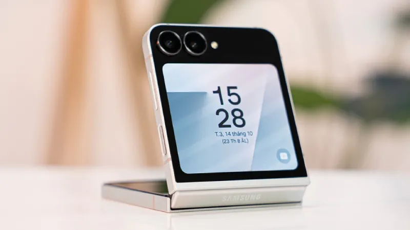 Nên mua điện thoại gập nào: Galaxy Z Fold 8, Z Flip 8, HONOR Magic V5 hay iPhone Duo?