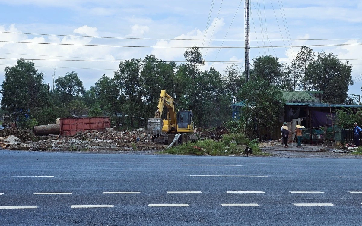 Quảng Trị và Quảng Ngãi tăng tốc tháo gỡ điểm nghẽn giao thông