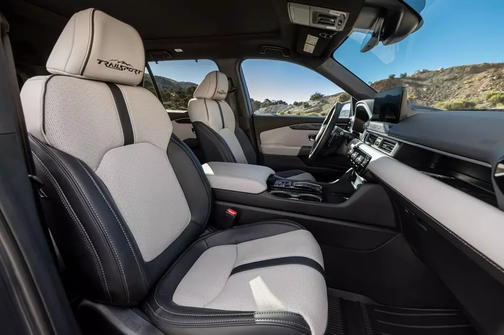 Honda Passport TrailSport nâng gầm: Đối thủ mới của Toyota 4Runner TRD?