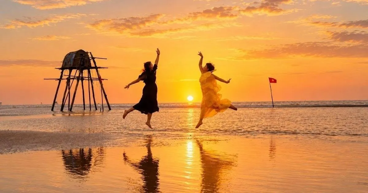 Những bộ sưu tập ảnh ghi lại di sản thiên nhiên và văn hóa: Từ Tràng An đến Cát Bà