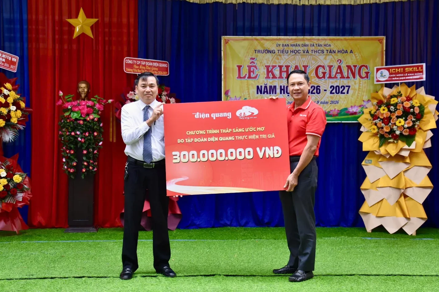 Điện Quang mang ánh sáng và năng lượng mặt trời đến học sinh vùng biên Tây Ninh