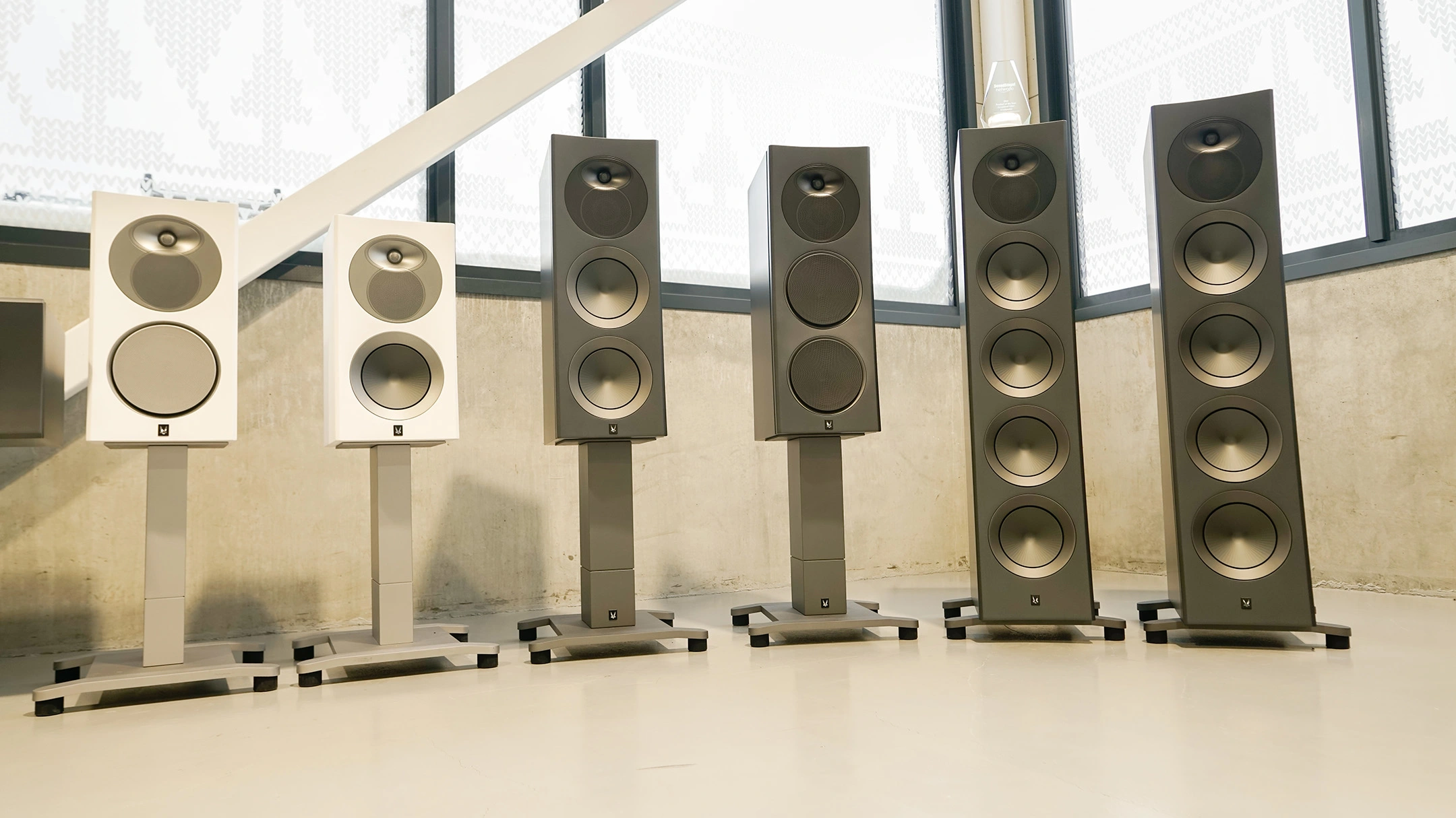 So sánh loa bookshelf Hi-Fi cao cấp: Arendal 1528, KEF LS Luxe và Richter Dragon S7
