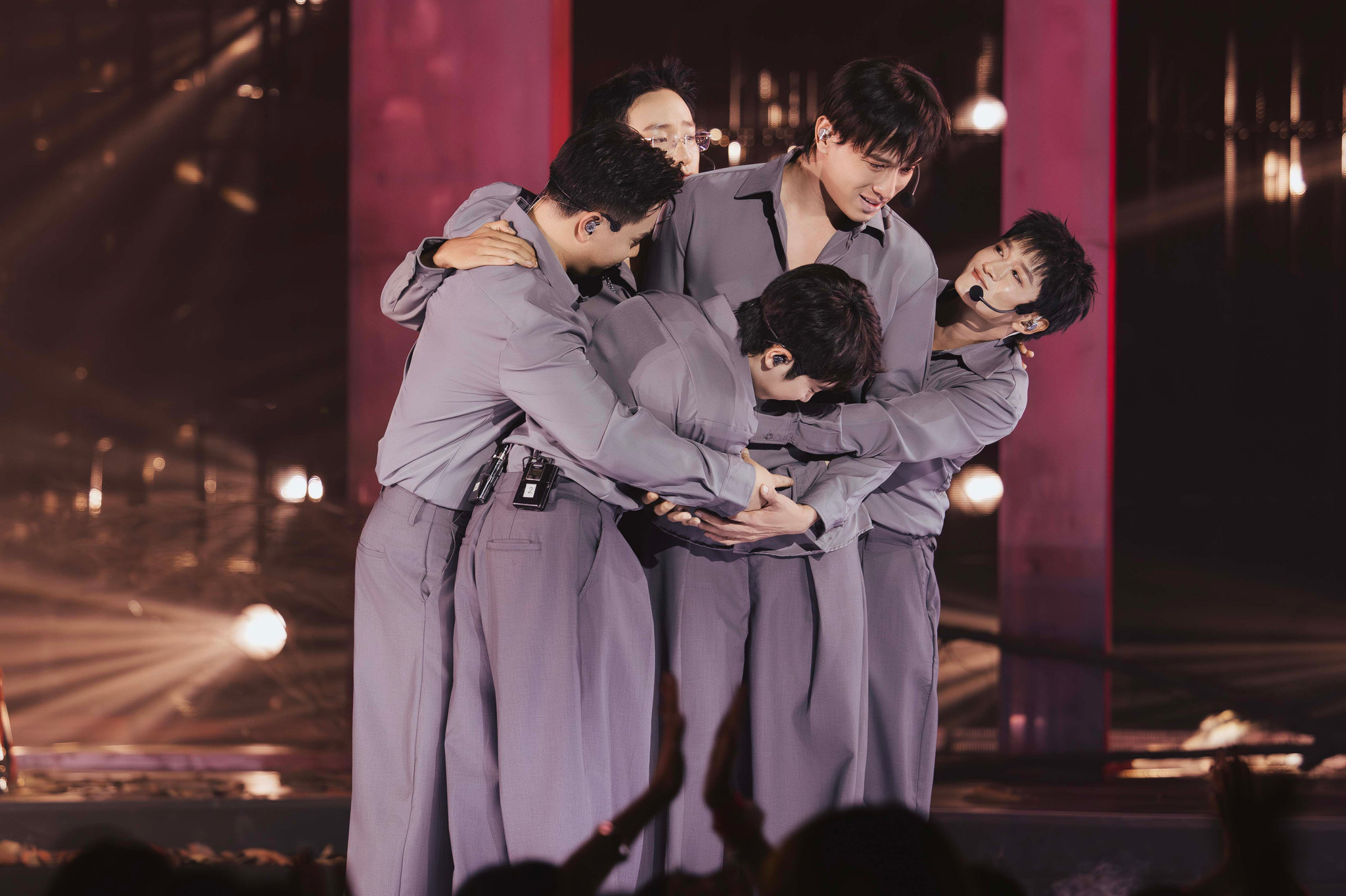 Tập 10 Anh trai vượt ngàn chông gai: Vùng xám và cuộc đua vocal giữa 3 liên minh