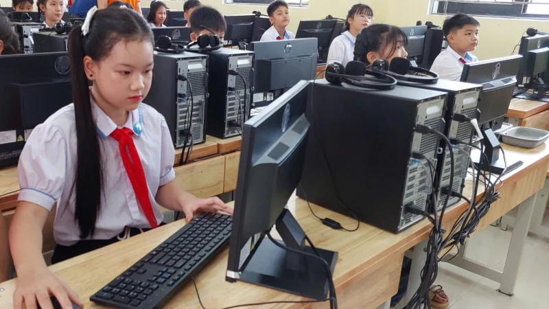 Bytes for Future Hà Nội: máy tính miễn phí, thu hẹp khoảng cách số cho học sinh vùng sâu