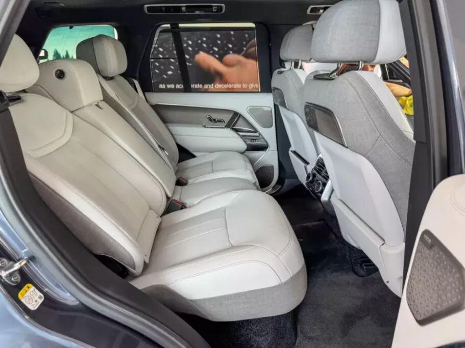 Range Rover Electric ra mắt: tầm hoạt động 600km và tham vọng dẫn dắt SUV điện hạng sang