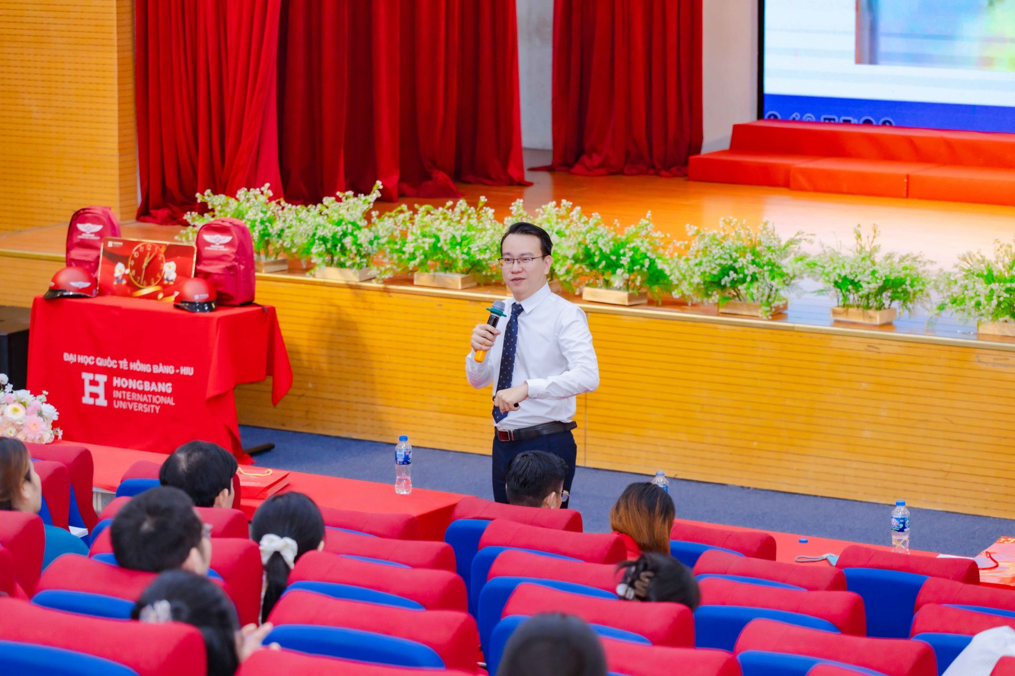 Hơn 700 giáo viên được tập huấn hỗ trợ tâm lý học sinh: Từ phát hiện sớm đến can thiệp hiệu quả