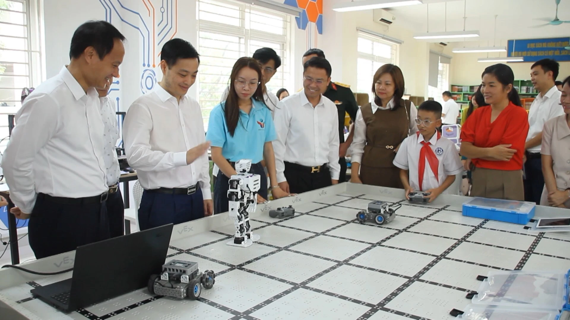 Phòng học STEM tại Phú Thượng: bước chuyển cho chất lượng giáo dục