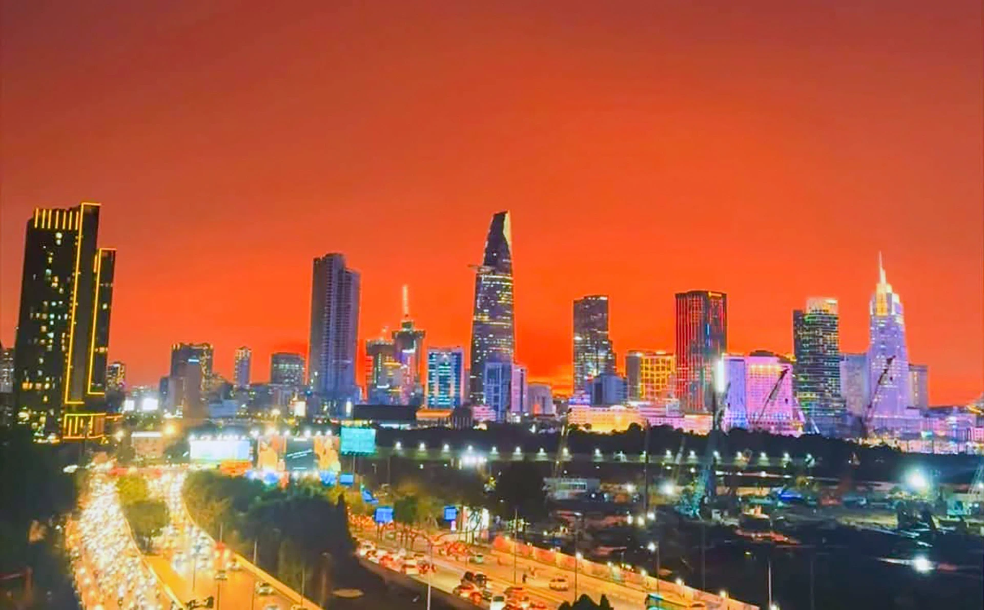 Săn hoàng hôn ở Việt Nam: Từ Ba Vì tới An Phú và những bí quyết chụp ánh sáng vàng