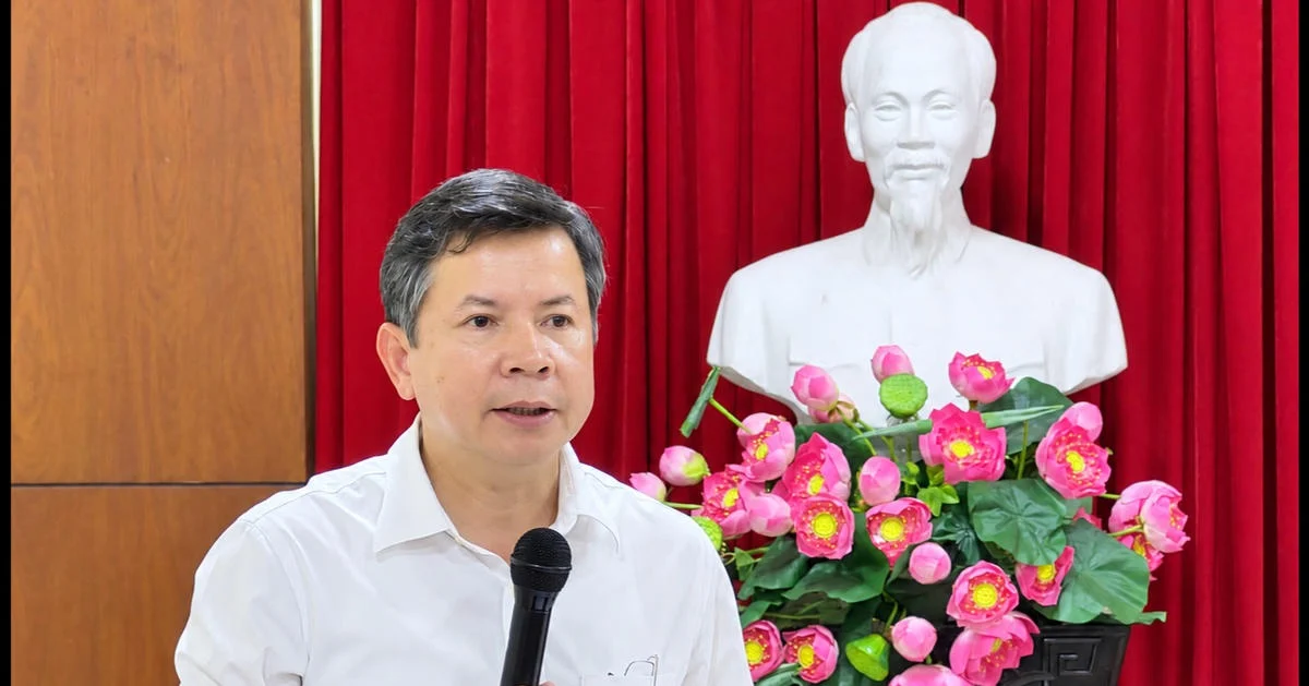 Huế: 21% học sinh thiếu sách giáo khoa, lỗi ở đâu và phải làm gì?