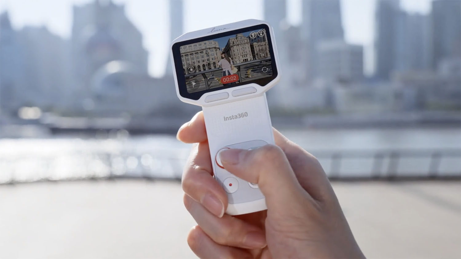 Insta360 Luna Pro: Kamera Gimbal Vlogging Premium Untuk Konten Harian