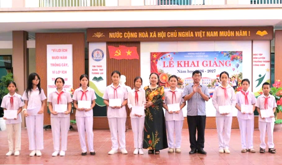 Tiếp sức đến trường: Khi khai giảng trở thành mùa sẻ chia