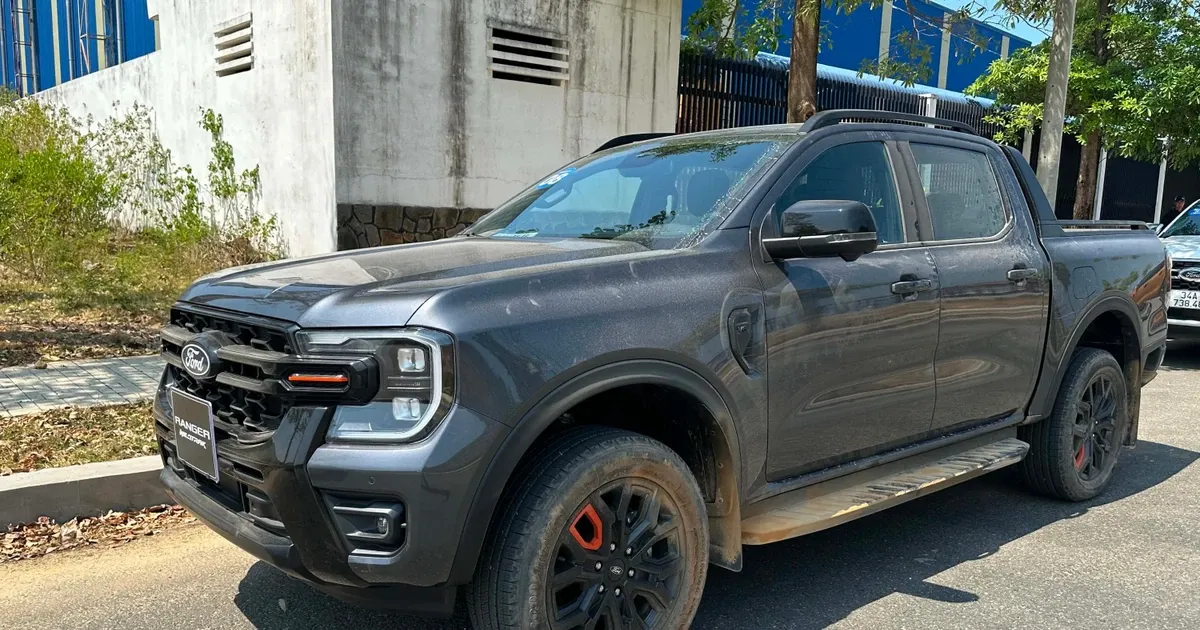 Ford Ranger triệu hồi vì túi khí trụ B: Chủ xe cần làm gì?