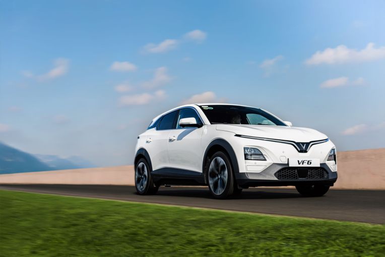 Mitsubishi Triton vượt 1.000 xe/tháng: cú lật kèo ở phân khúc bán tải
