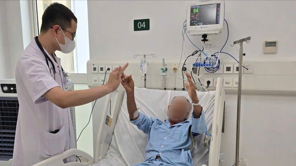 Tư thế ngủ sai có thể gây đột quỵ: cảnh báo từ ca bệnh người đàn ông 40 tuổi