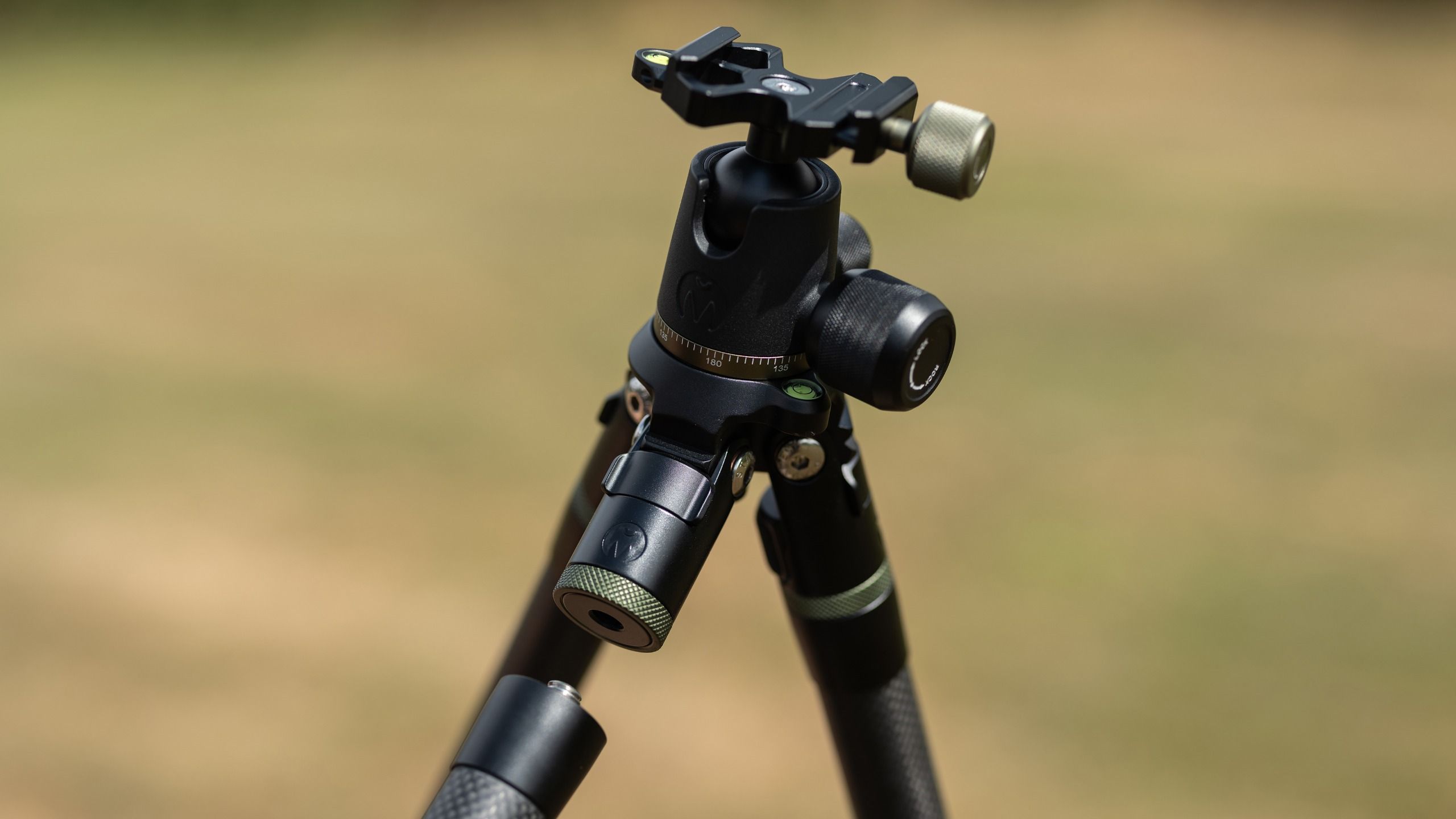 Hệ thống chân máy có thể thay thế: đáng để bỏ cả bộ sưu tập tripod?