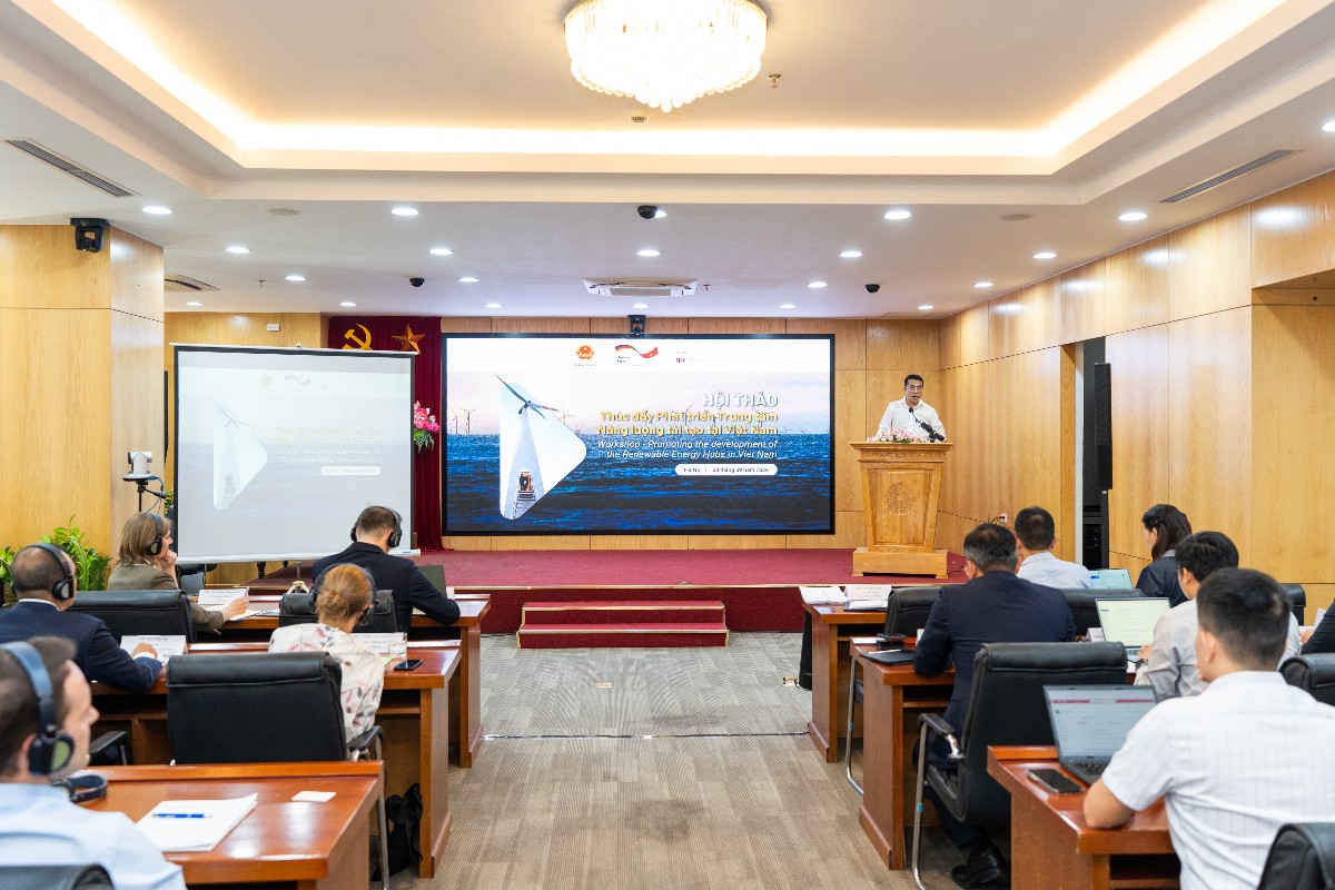 Trung tâm năng lượng tái tạo: từ chiến lược đến hệ sinh thái công nghiệp