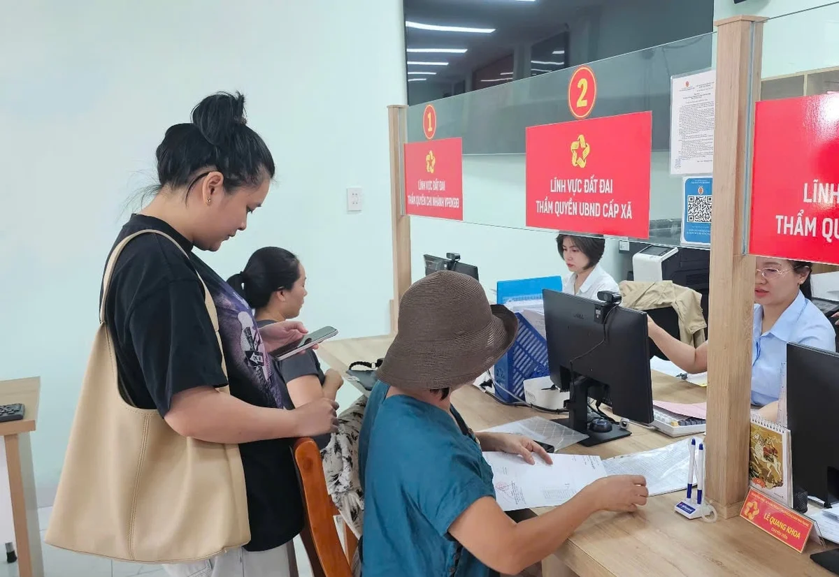 Luật Đất đai mới đẩy nhanh cấp sổ đỏ: Ai được hưởng lợi?