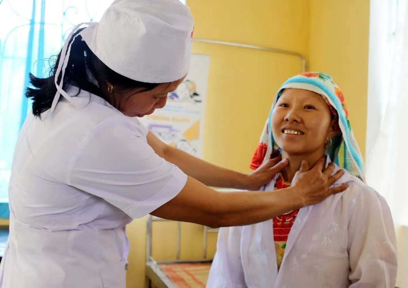 Chính sách khám sức khỏe định kỳ miễn phí: gia đình thành tuyến đầu phòng bệnh