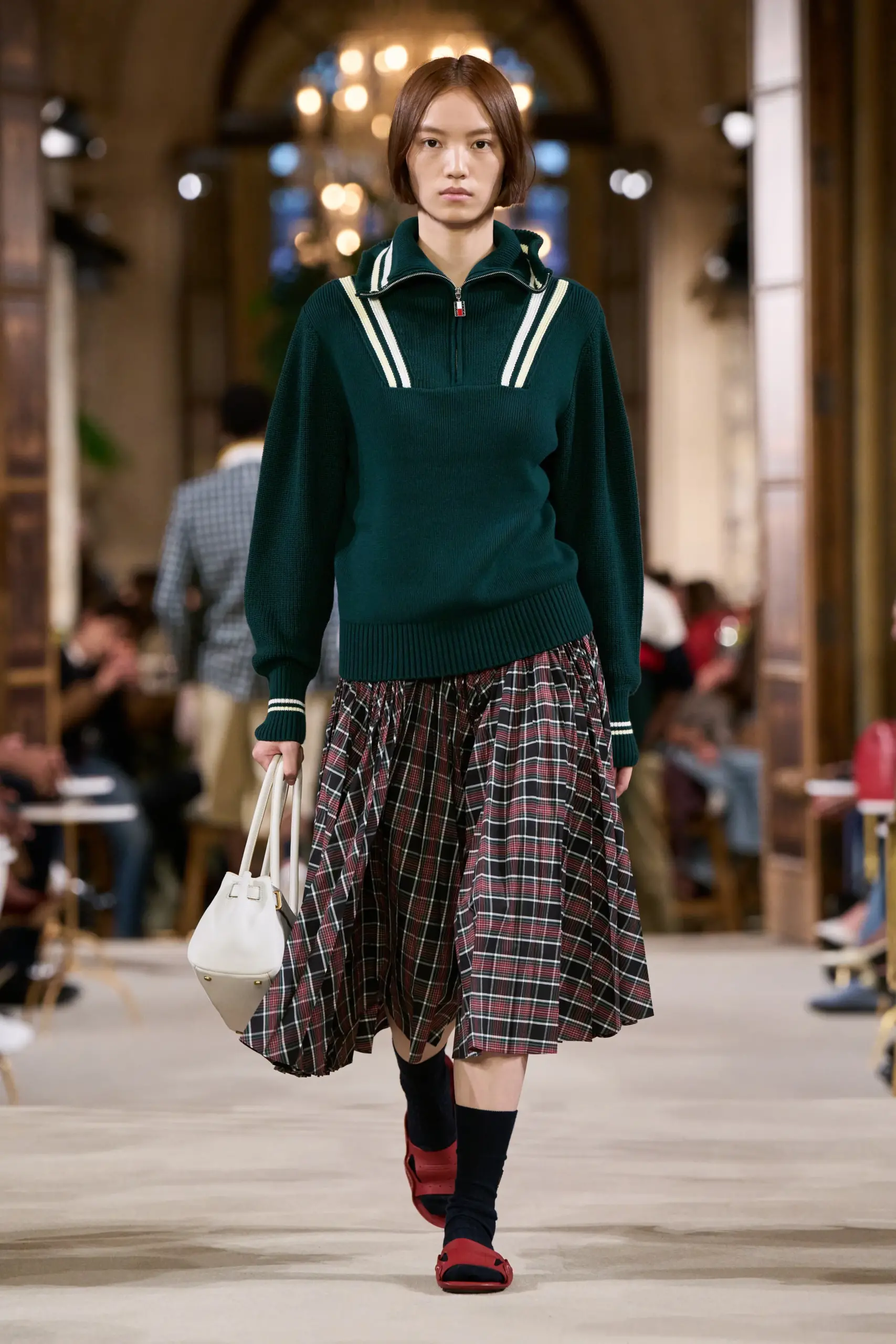 Tommy Hilfiger và cú tái sinh phong cách Americana cổ điển