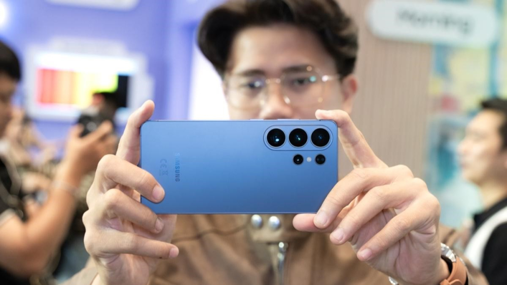 iPhone 18 Pro Max vs Galaxy S26 Ultra: chọn camera flagship nào?