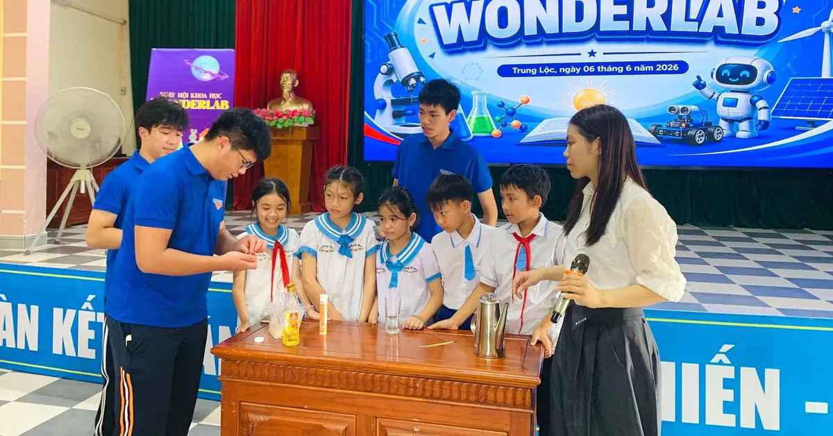 Khai giảng gọn nhẹ, giàu STEM và AI: tín hiệu đổi mới giáo dục