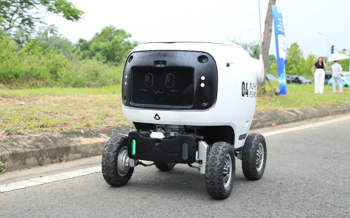 Hà Nội mở sandbox cho xe tự hành và robot giao hàng